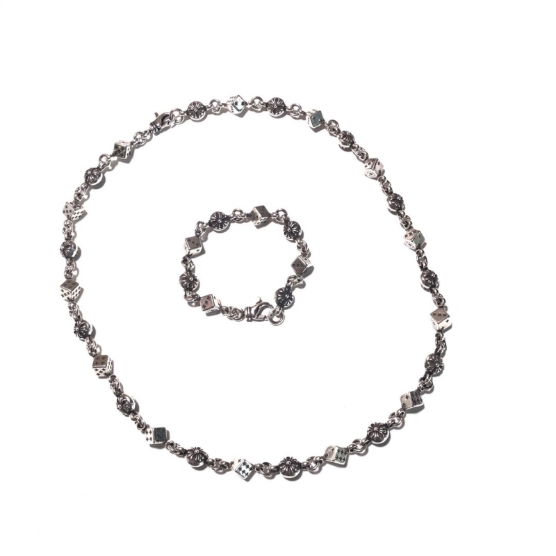 Ch**me He**ts necklaces